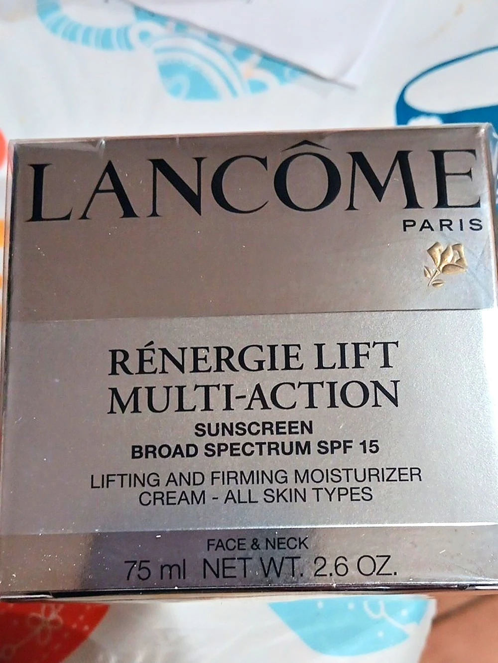 Lancôme Rénergie Lift Multi-Action Sunscreen Broad Spectrum SPF 15 Lifting and